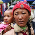 Tibet Lhasa - Frau mit Kind