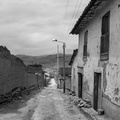 Hauptstraße durch ein Bergdorf, Peru