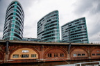 13. Moderne Bauten am Ufer der Spree