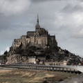 Mont St Michel sous le ciel menacant.JPG