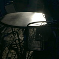 Tisch mit Stuhl