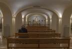 Bürgersaalkirche - Innehalten beim Grab v Pater Rupert Mayer 